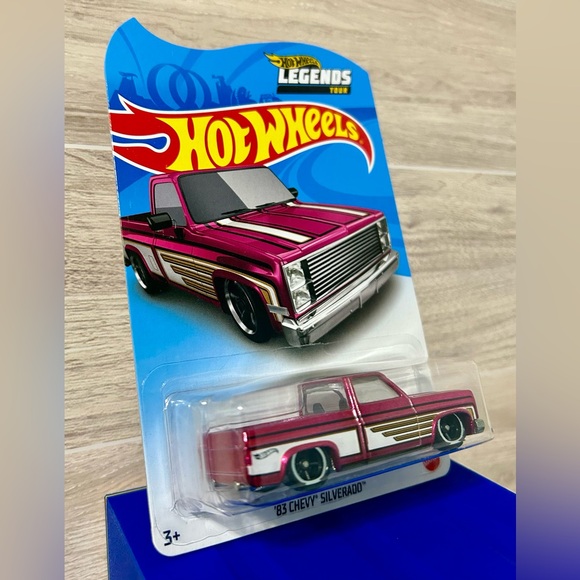Hot Wheels 2021 Legends Tour ‘83 Chevy Silverado - Picture 6 of 12